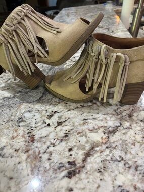 Fringe Suede Peep-Toe Block Heel Sandal - Taupe